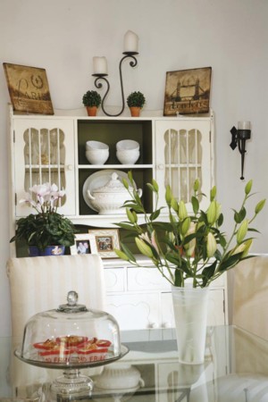 Spring Cleaning for Country Decorators